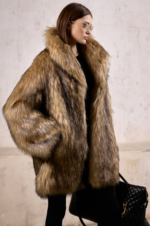 Manteau oversize en fausse fourrure