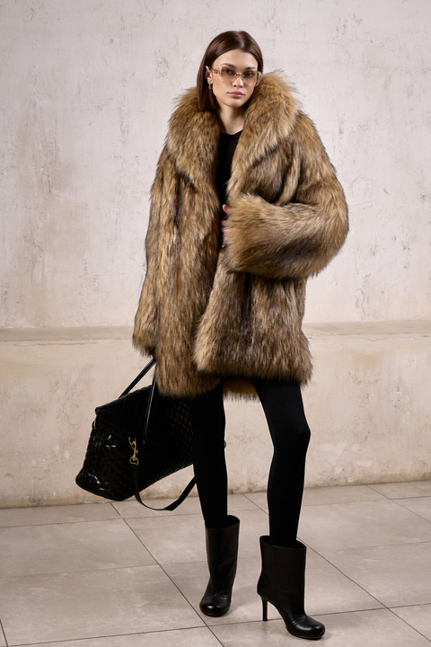 Manteau oversize en fausse fourrure