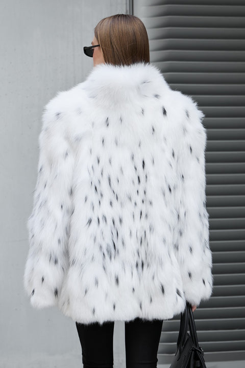 Cappotto in pelliccia di volpe ispirato alla lince