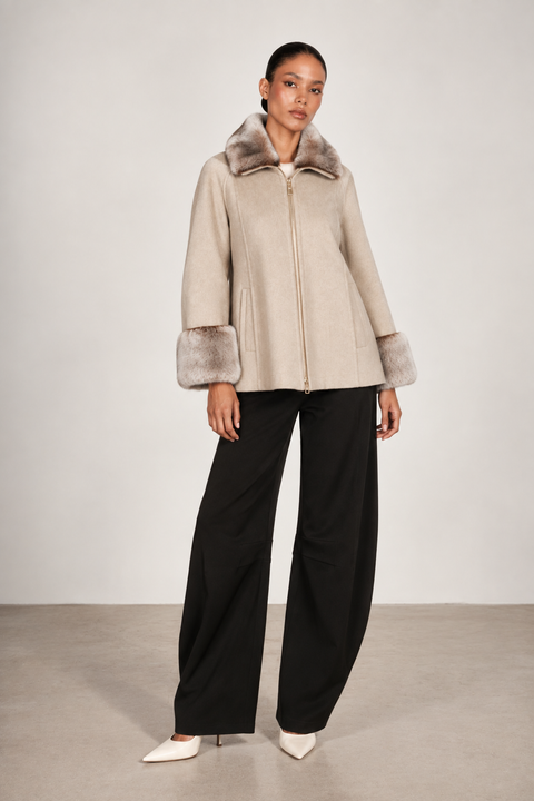 Short Cashmere Coat with Fur
