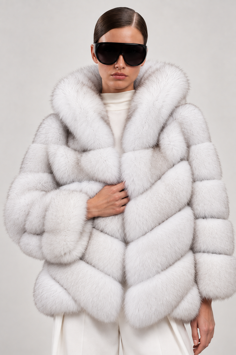 Cappotto con cappuccio in pelliccia di volpe