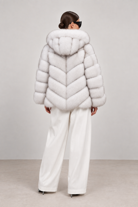 Cappotto con cappuccio in pelliccia di volpe